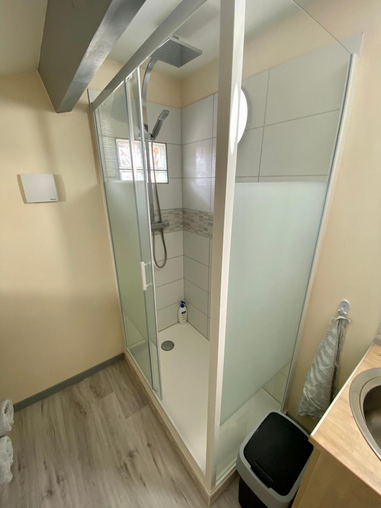 Le Toit D'avignon - Intra-muros - Terrasse Vue Palais Des Papes - Ideal Festival - Climatisation - Wifi Apartment *