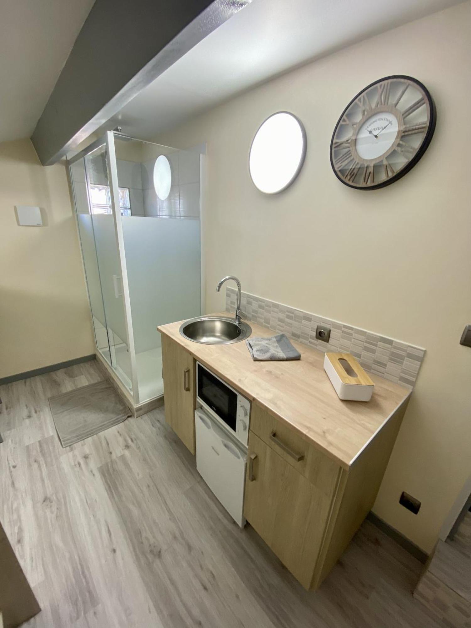 Apartment Le Toit D'avignon - Intra-muros - Terrasse Vue Palais Des Papes - Ideal Festival - Climatisation - Wifi Avignon